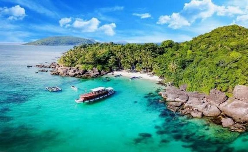 Introduction: The Magic of Snorkeling in the An Thoi Archipelago